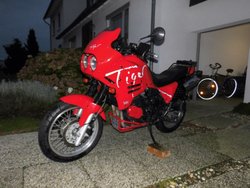 Triumph Tiger 900 T400