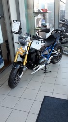 R1200R-Laden.jpg