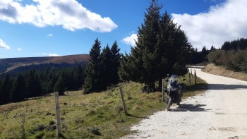 man kann hier bis etwa 500m unter die &quot;Wolfsberger Hütte&quot; an der Spitze fahren..